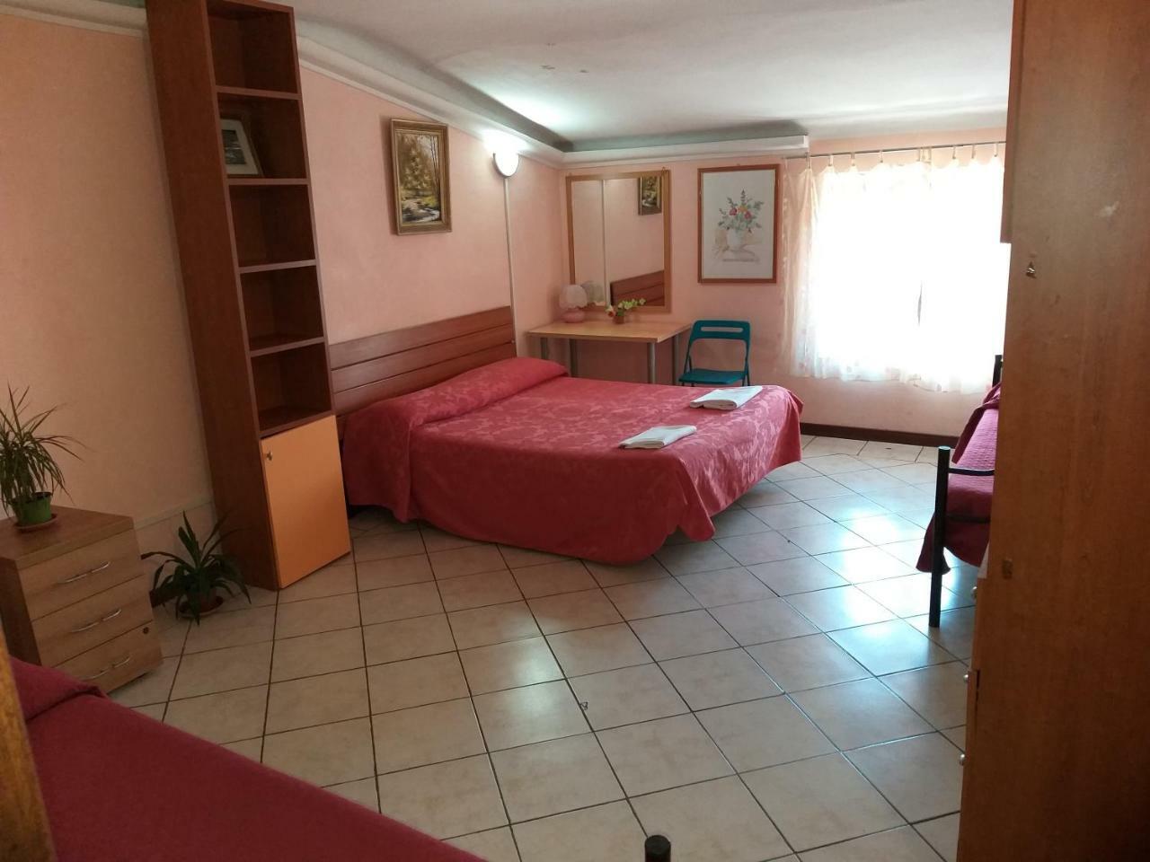 Roma Inn 2000 Luaran gambar
